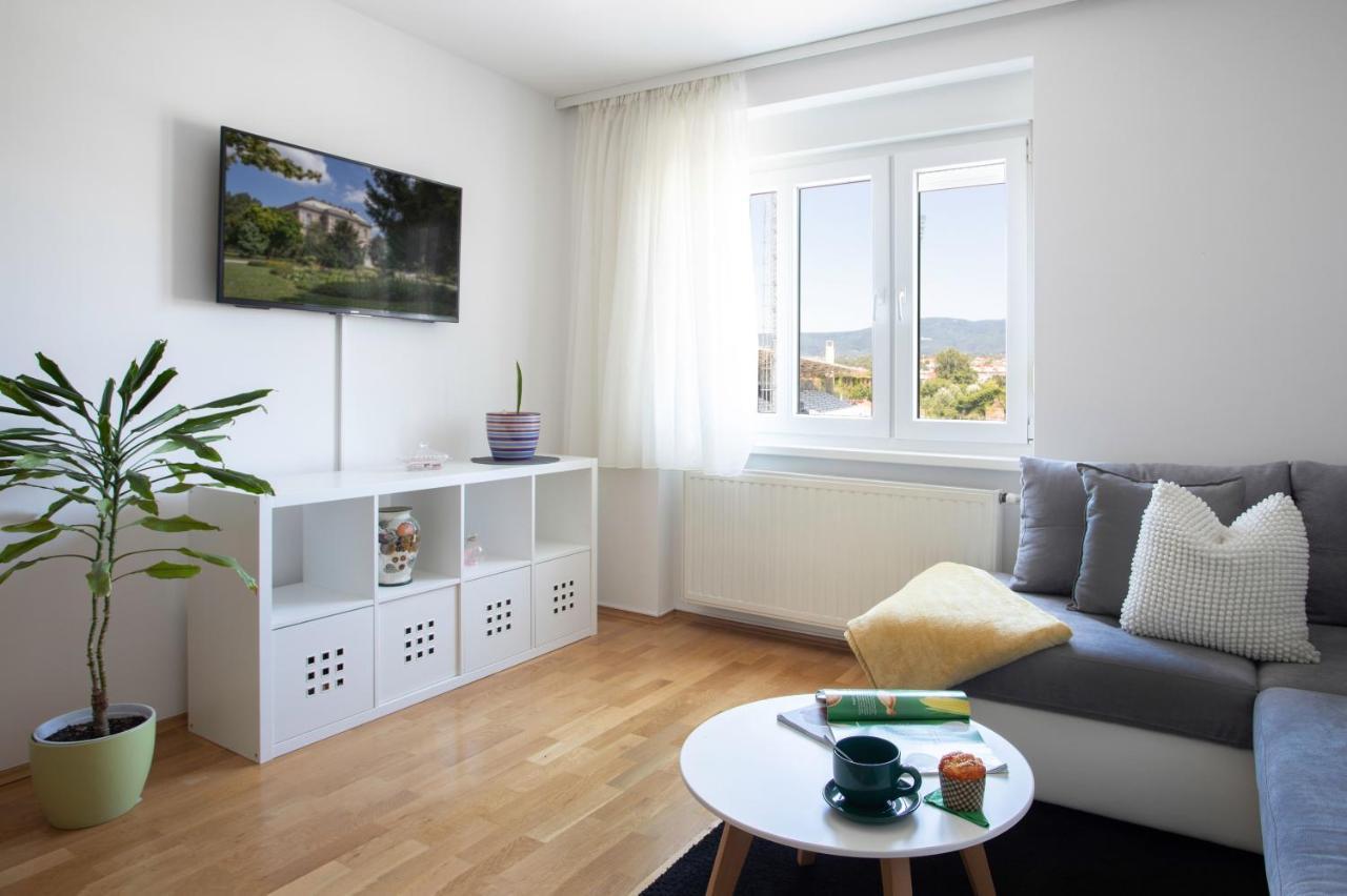 Spacious 2Bdr Apartment With A Cute Balcony Zagreb Bagian luar foto