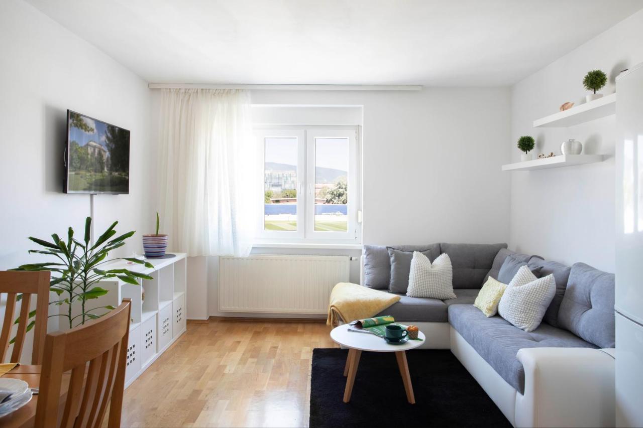 Spacious 2Bdr Apartment With A Cute Balcony Zagreb Bagian luar foto